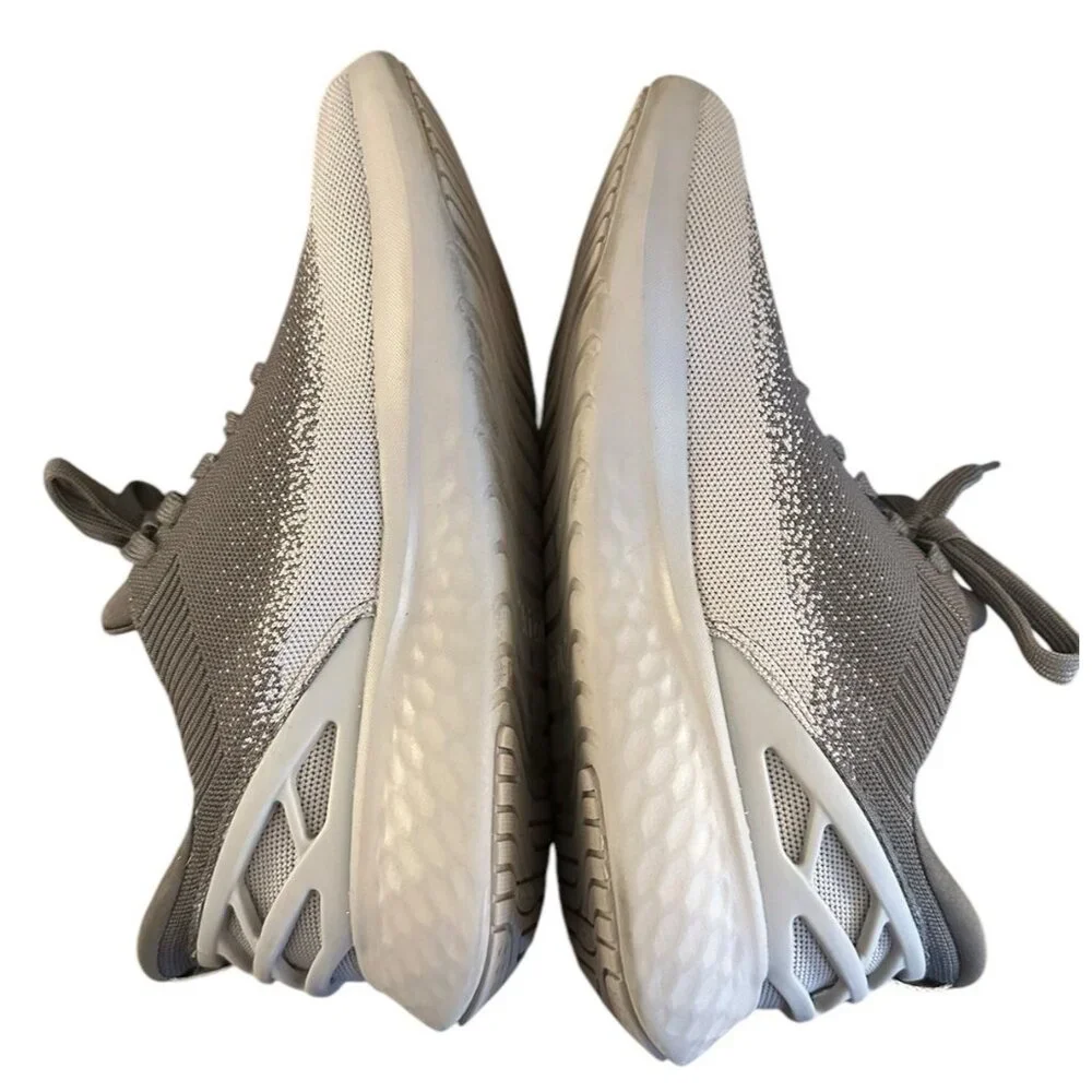 Kizik Athens Hands free Sneakers Carbon Grey‎ Mens 7.5 Womens 9